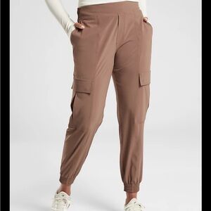 Athleta Chelsea Utility Jogger Pants Mineral Brown Size 10 Excellent Condition